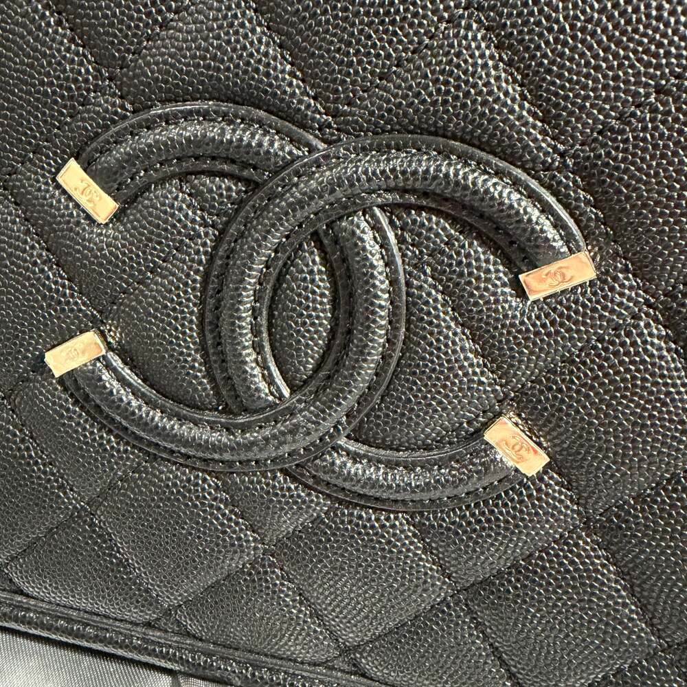 Chanel Filigree Vanity Case Quilted Caviar Medium - Picture 7 of 8